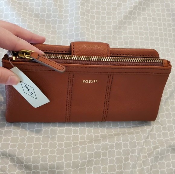 Fossil Handbags - FOSSIL Ella Clutch Wallet Womens NWT